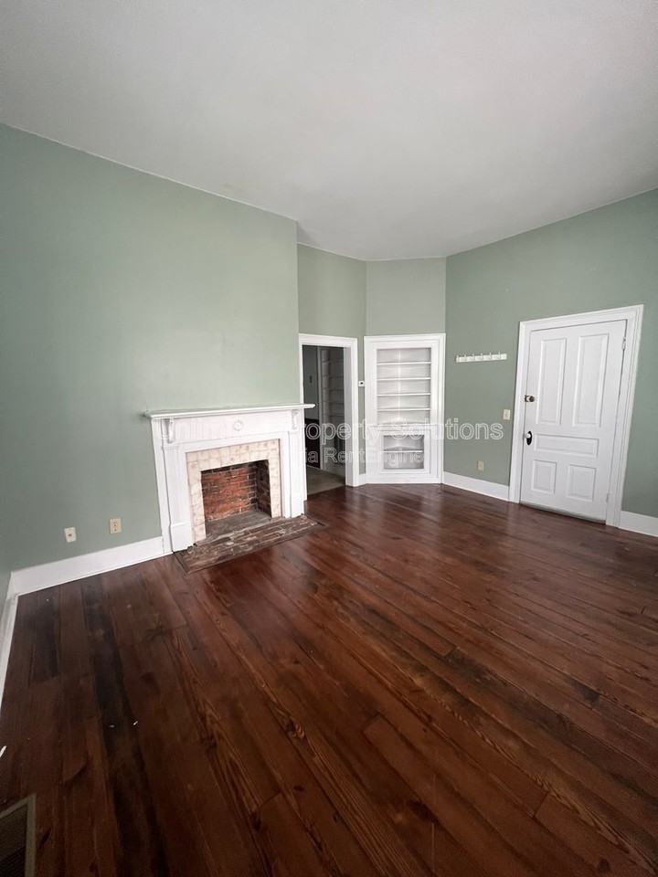 723 Chestnut St #A - Photo 3 of 14