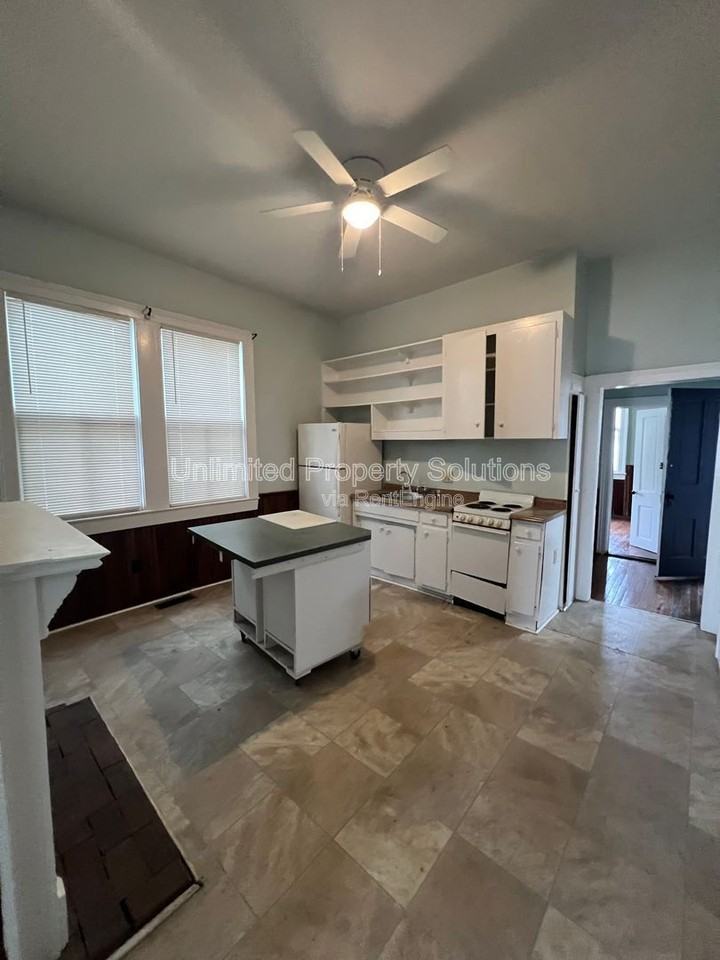 723 Chestnut St #A - Photo 4 of 14