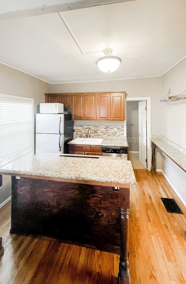 1733 W 39th Ave - Photo 3 of 27