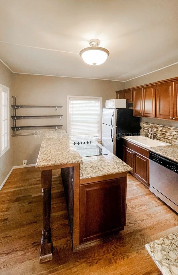 1733 W 39th Ave - Photo 6 of 27