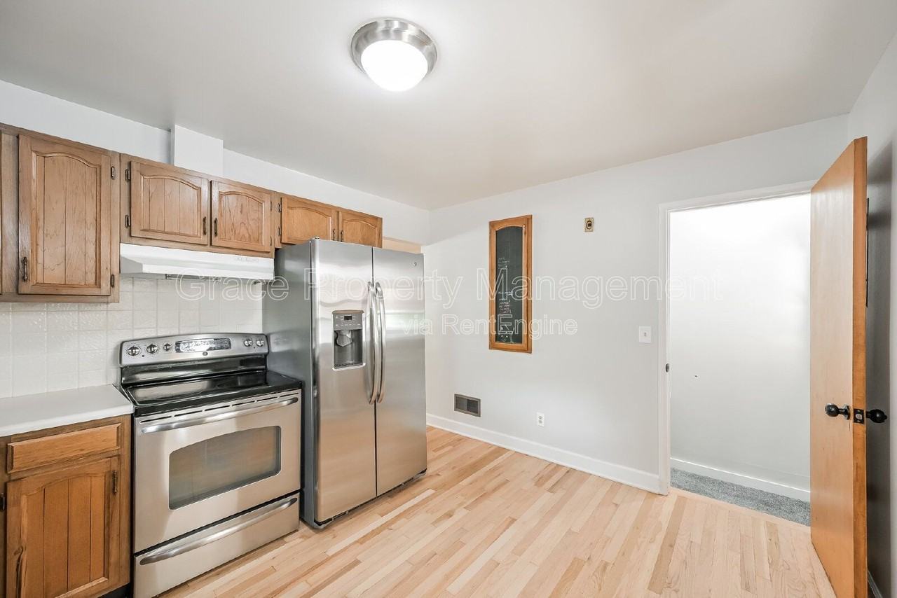 2610 S Gaylord St - Photo 4 of 19