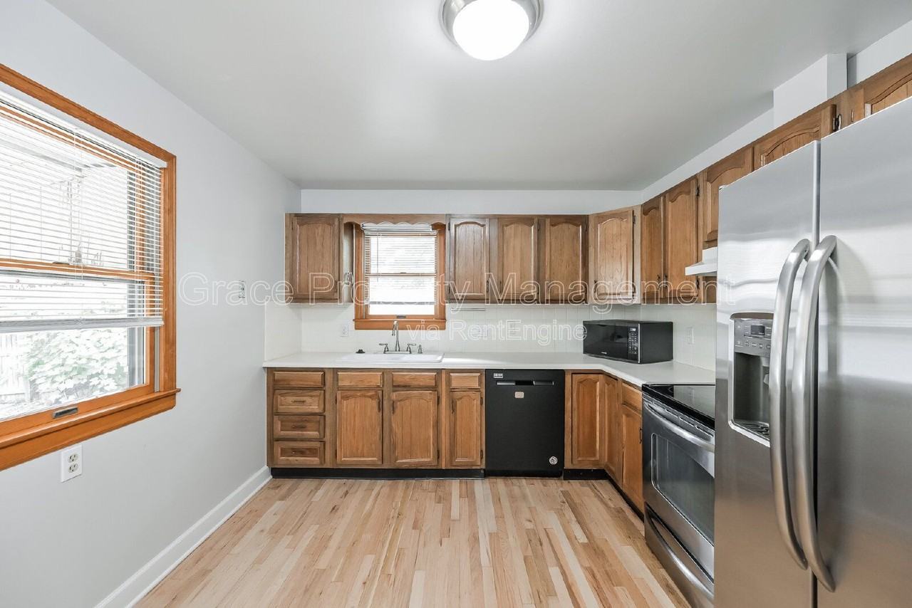 2610 S Gaylord St - Photo 5 of 19