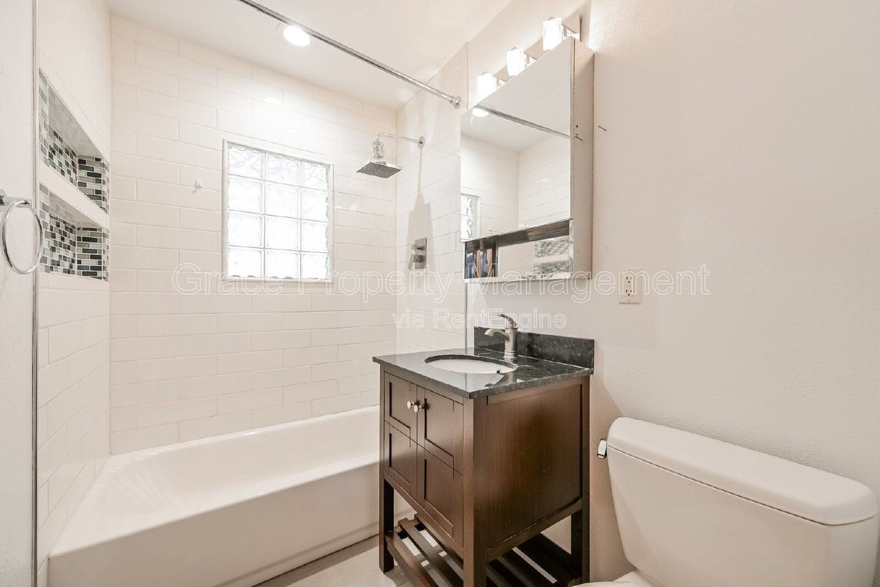 2610 S Gaylord St - Photo 7 of 19