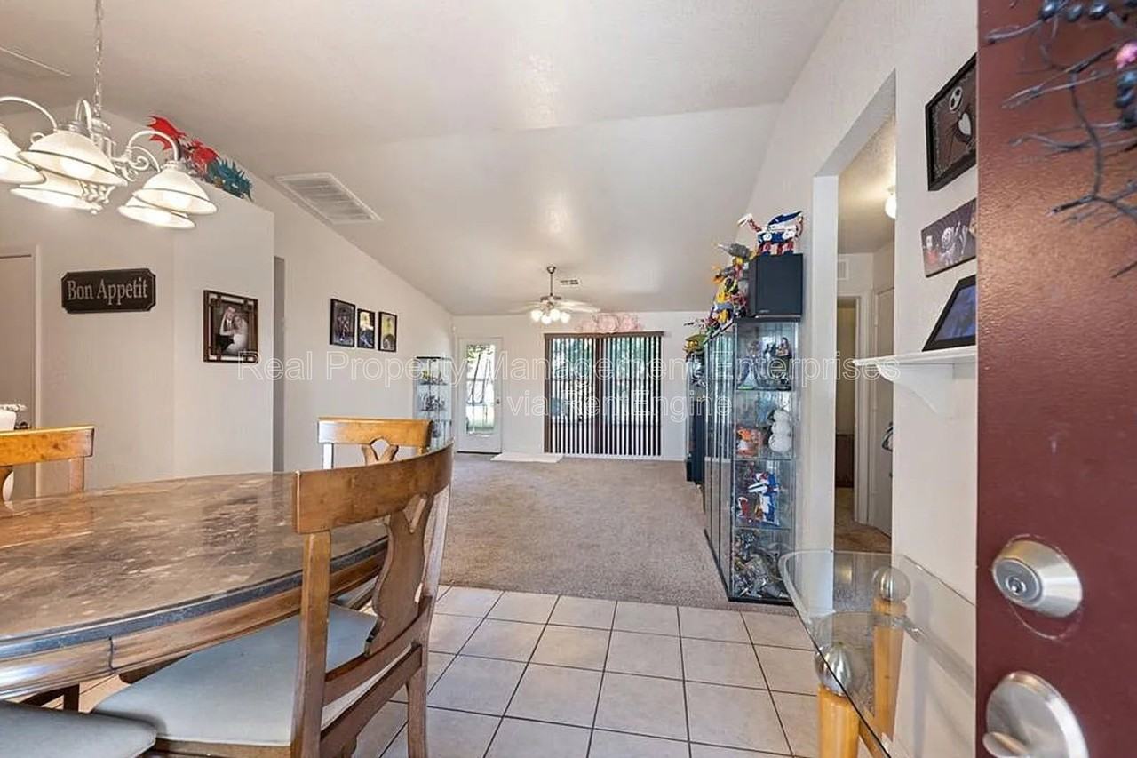 1809 Nw 146th St - Photo 3 of 19