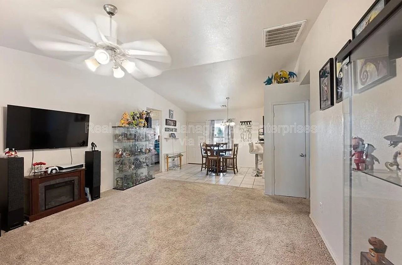 1809 Nw 146th St - Photo 7 of 19