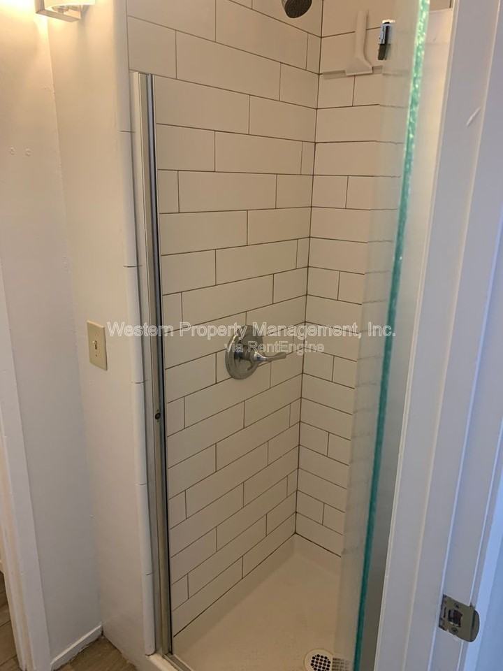 246 Center Ave - Photo 6 of 7
