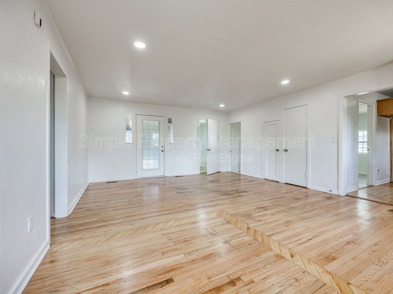 4608 N Libby Ave - Photo 5 of 27