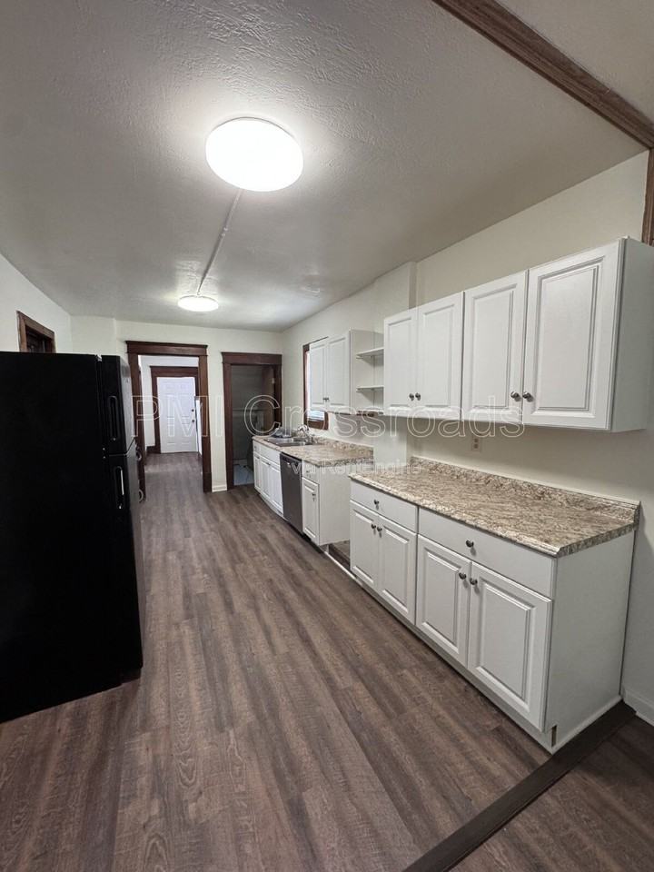 277 Fountain St - Photo 5 of 35