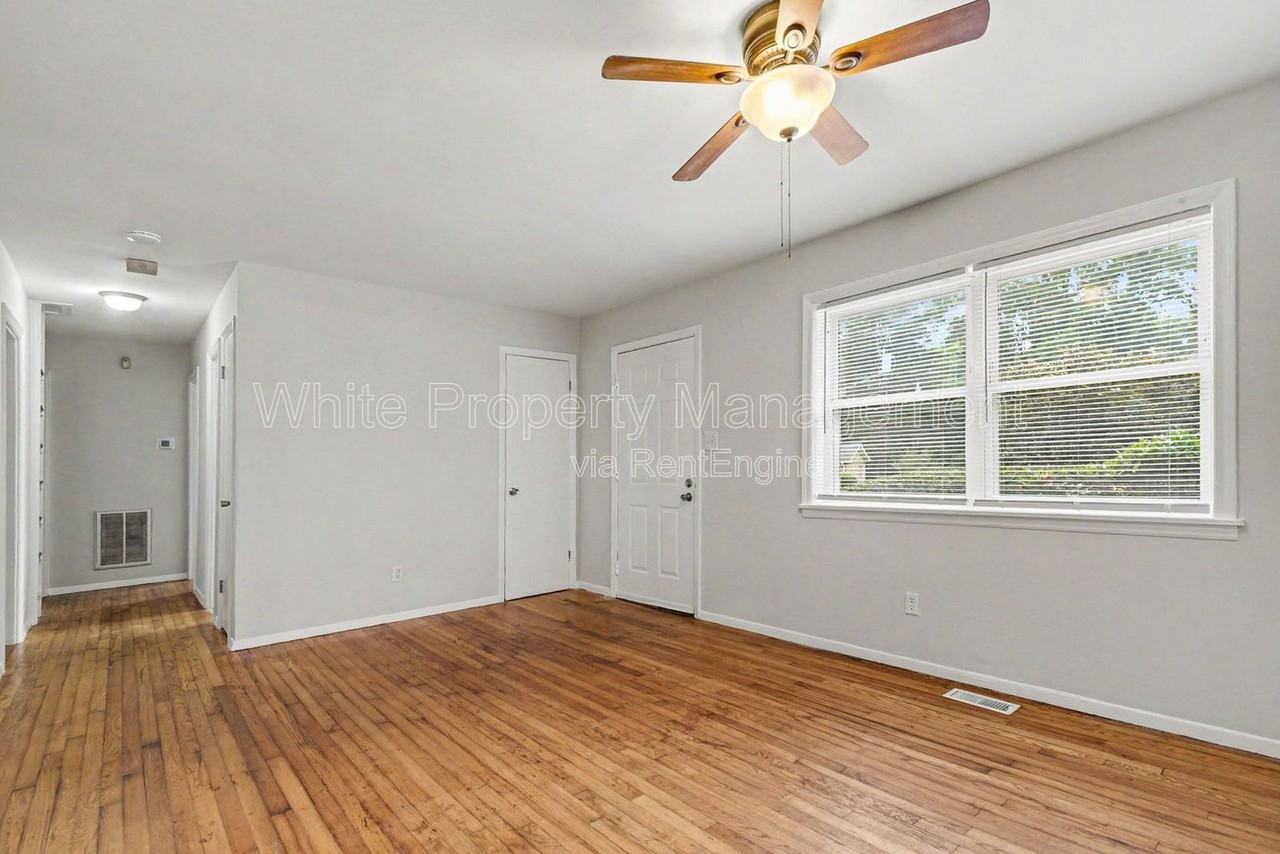 9131 Feldbank Dr - Photo 3 of 14