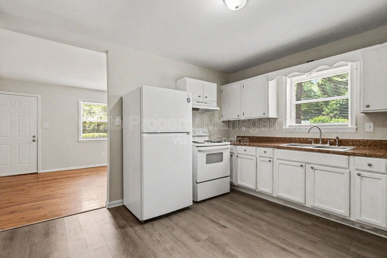 9131 Feldbank Dr - Photo 4 of 14