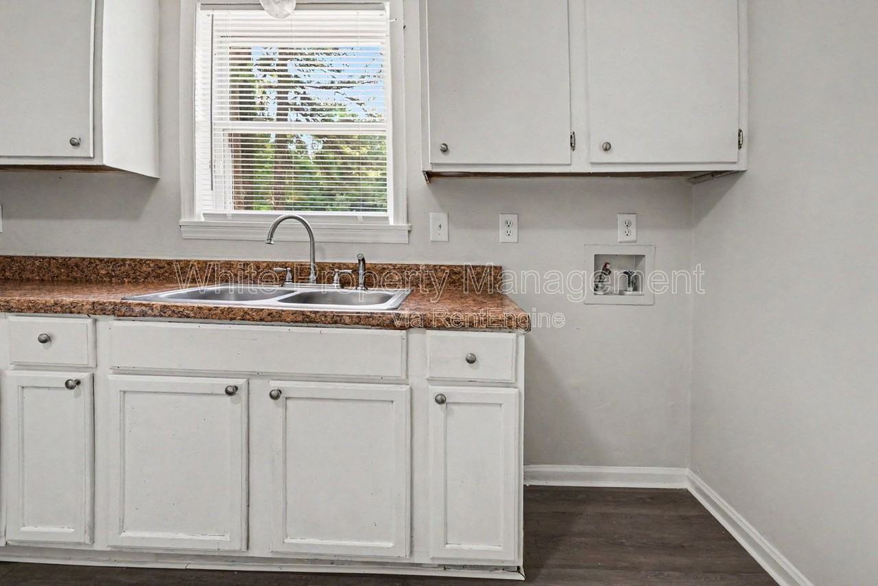 9131 Feldbank Dr - Photo 5 of 14