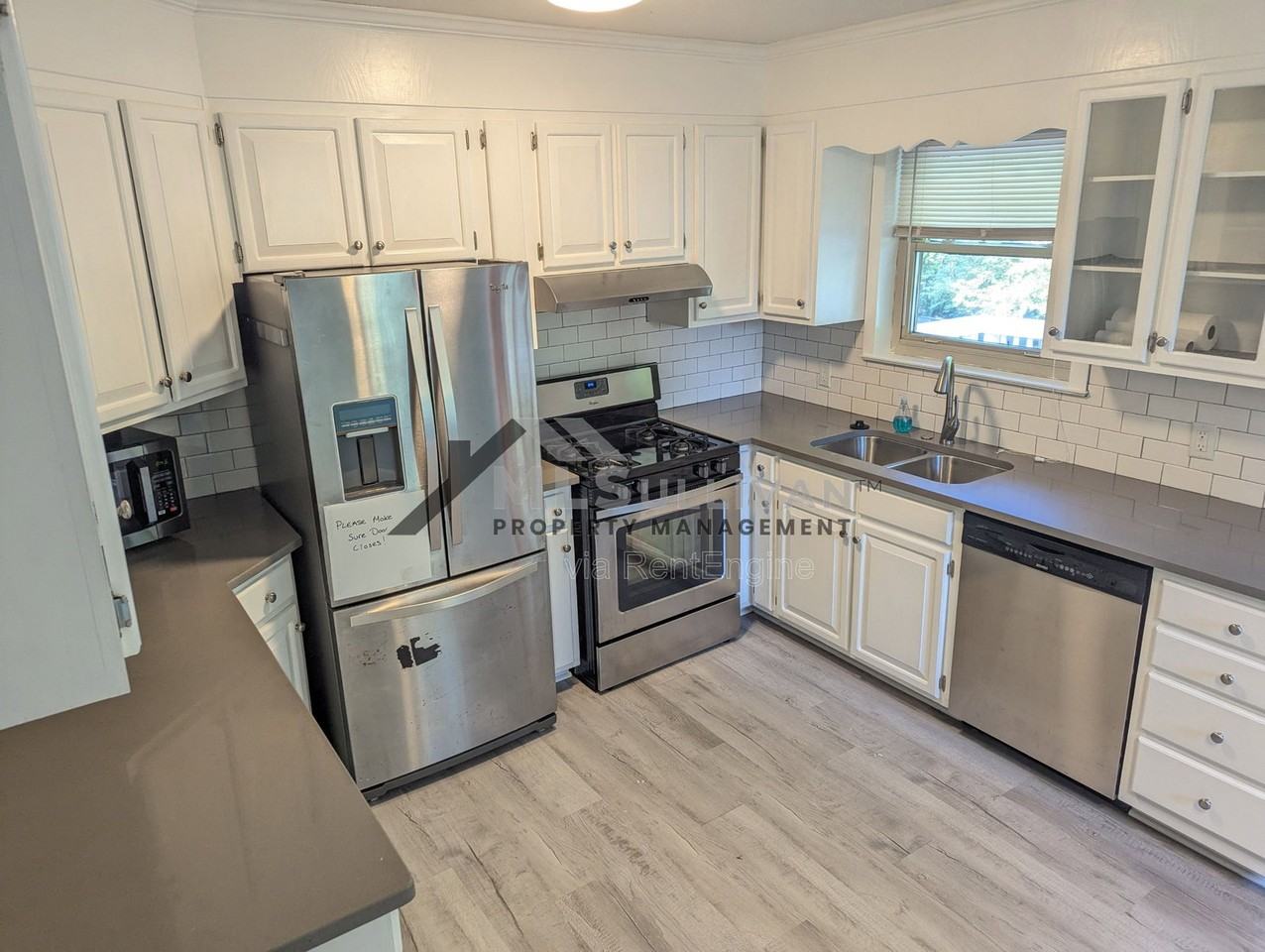 3126 Dixon Rd - Photo 3 of 16