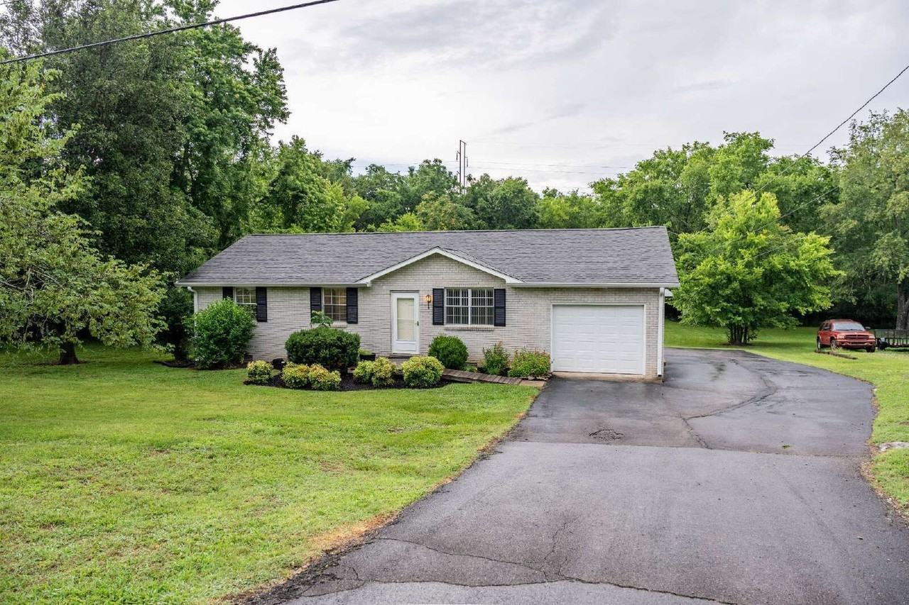 207 Whitnel Dr - Photo 2 of 37