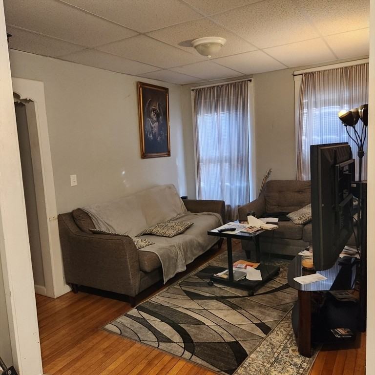 213 Lincoln Street - Photo 3 of 9