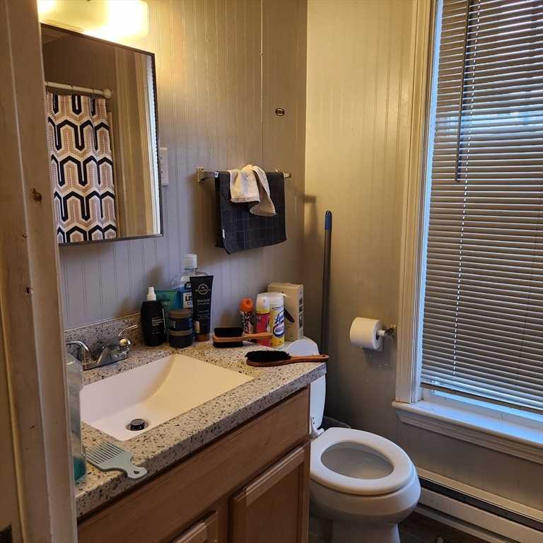 213 Lincoln Street - Photo 5 of 9