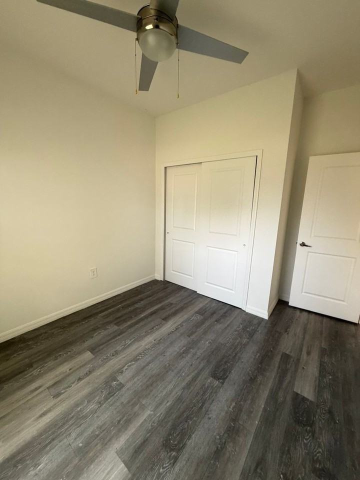 1107 Abrams Blvd - Photo 4 of 18