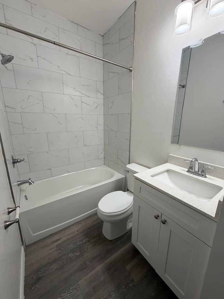 1107 Abrams Blvd - Photo 6 of 18