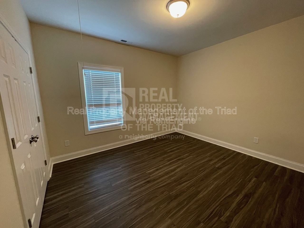 206 Hassellwood Dr - Photo 7 of 16