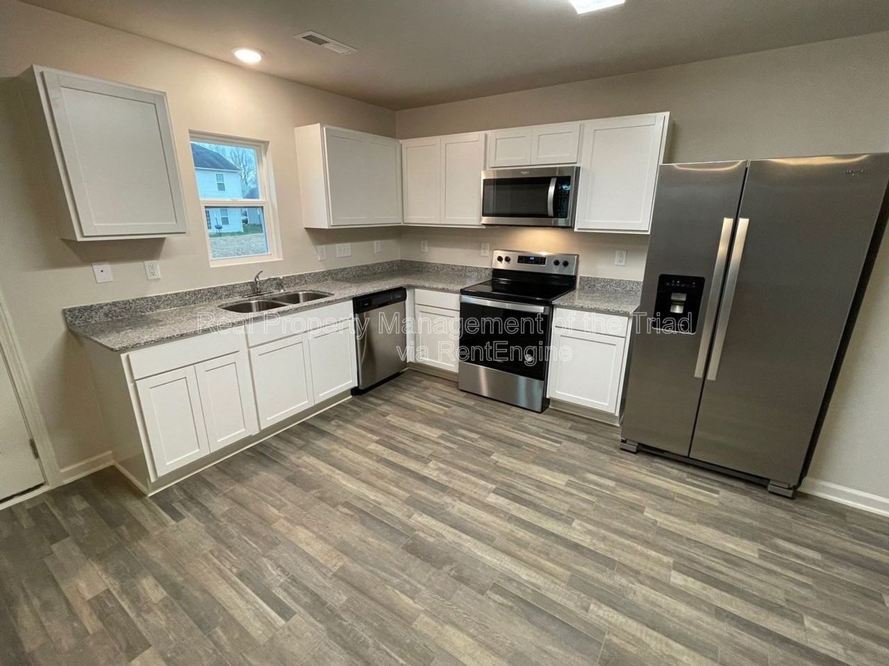 3824 Miller Dr - Photo 2 of 13
