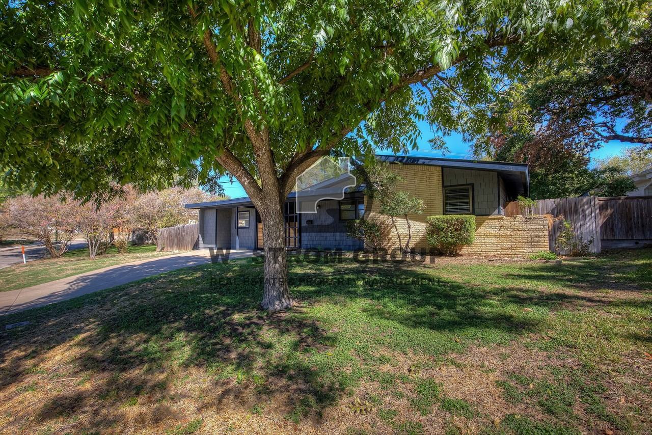 3905 Sanguinet St - Photo 3 of 39