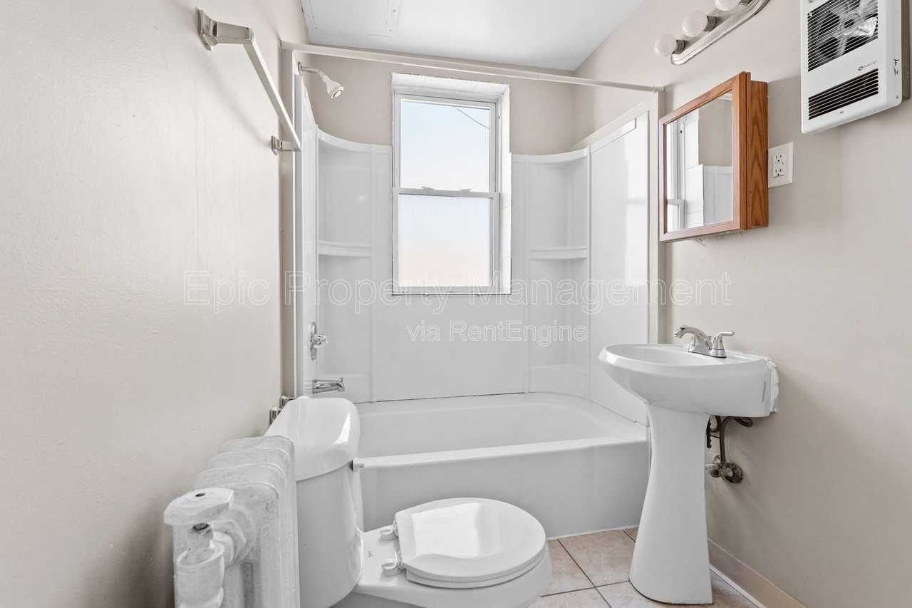 7100 Freda St #106 - Photo 4 of 8