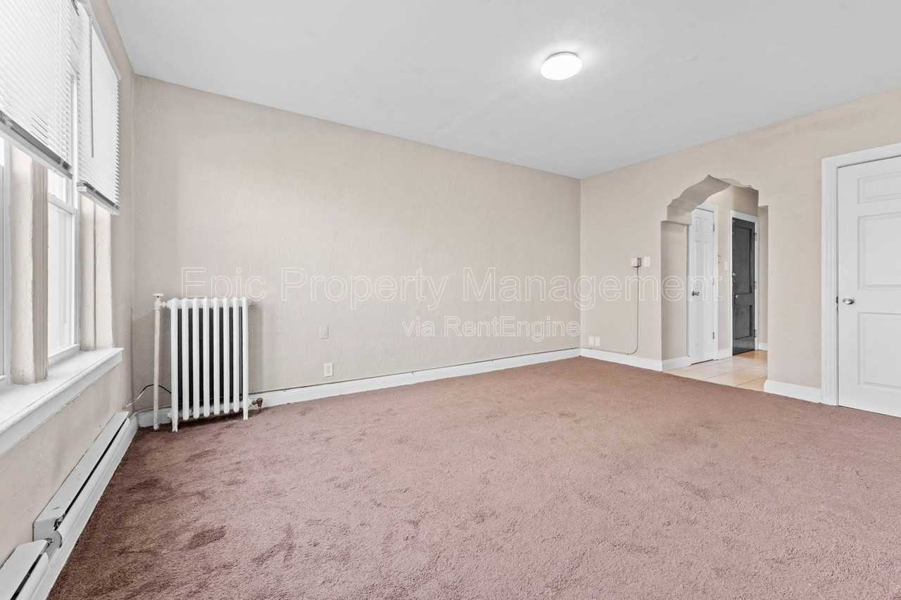 7100 Freda St #106 - Photo 5 of 8