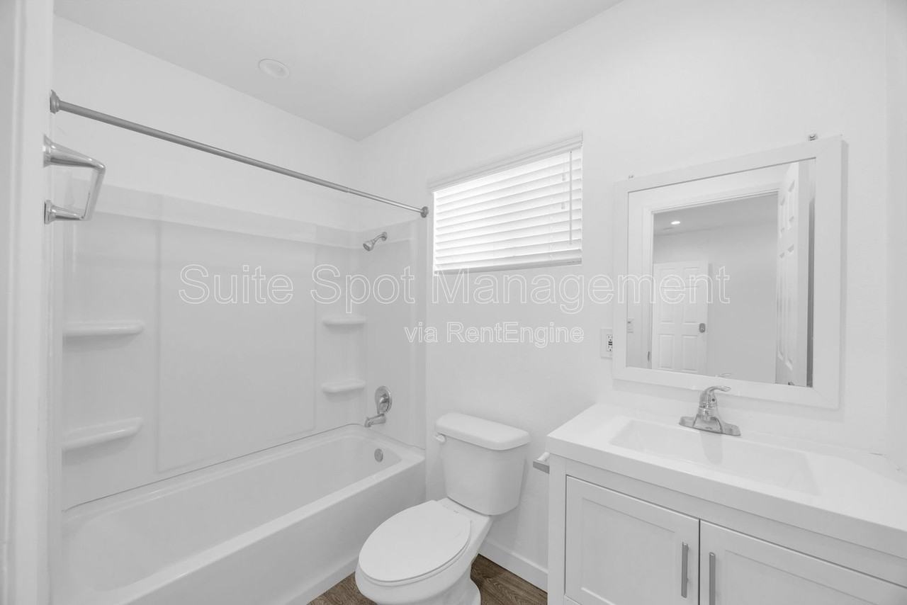 570 N Cambridge St #572-1 - Photo 4 of 14