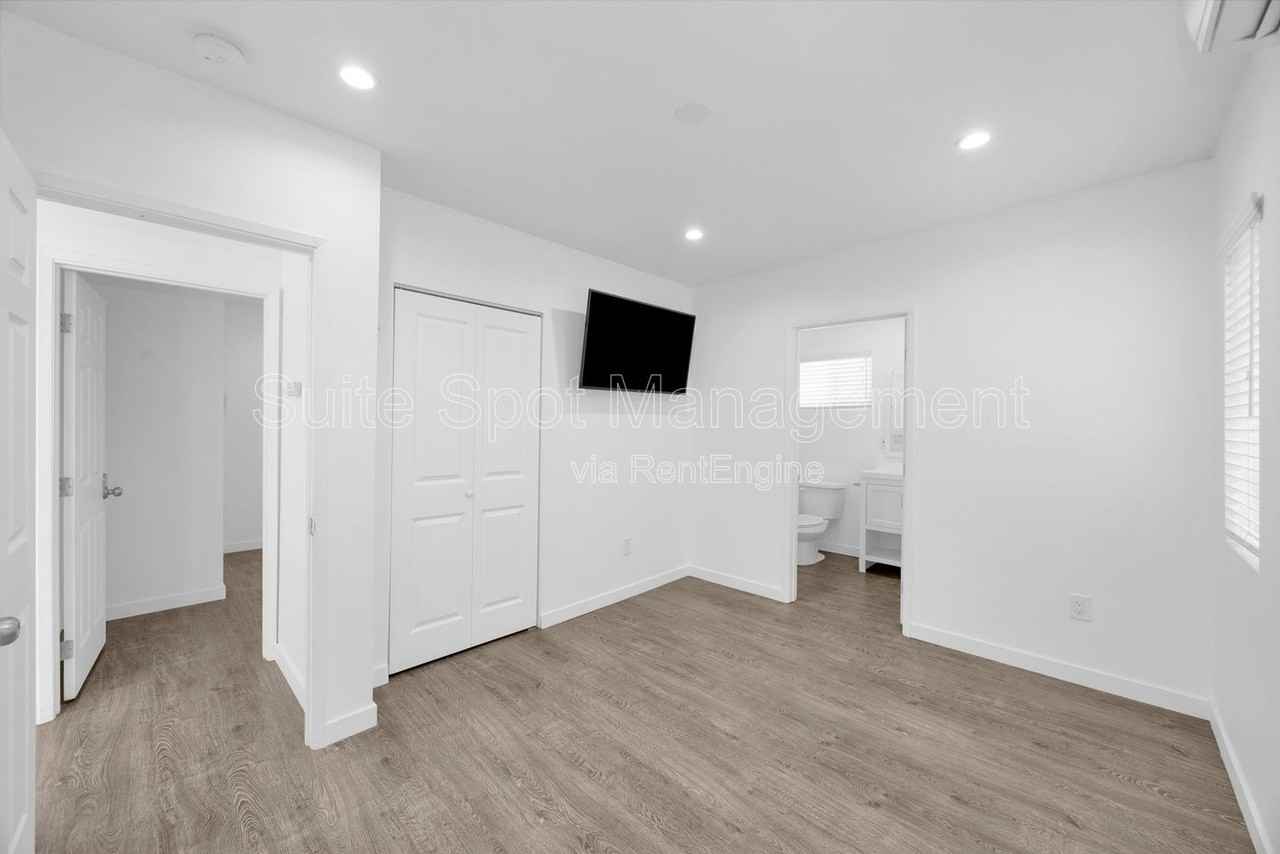 570 N Cambridge St #572-1 - Photo 5 of 14