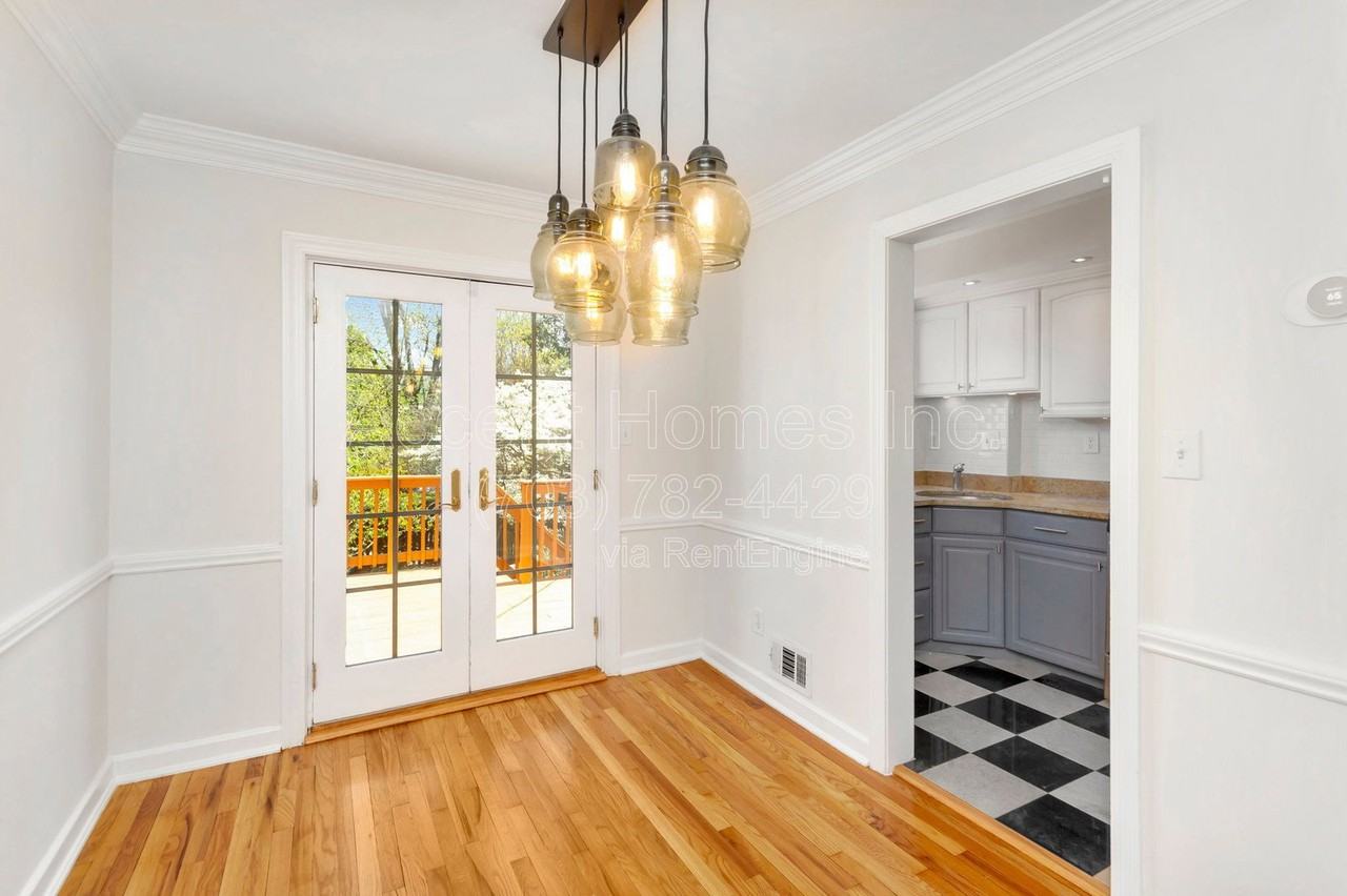 712 S Alfred St - Photo 7 of 33
