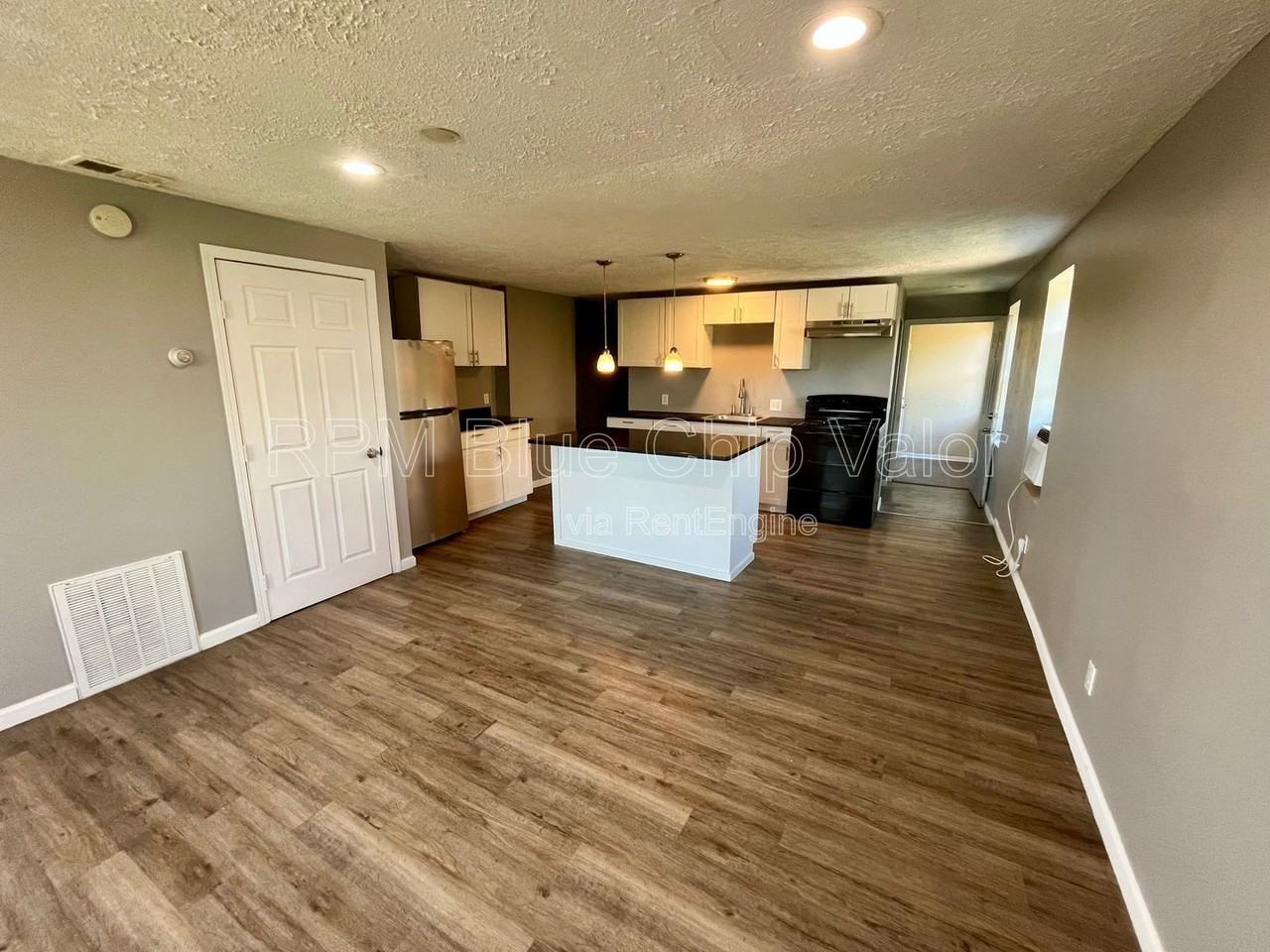 514 Oliver St - Photo 2 of 11