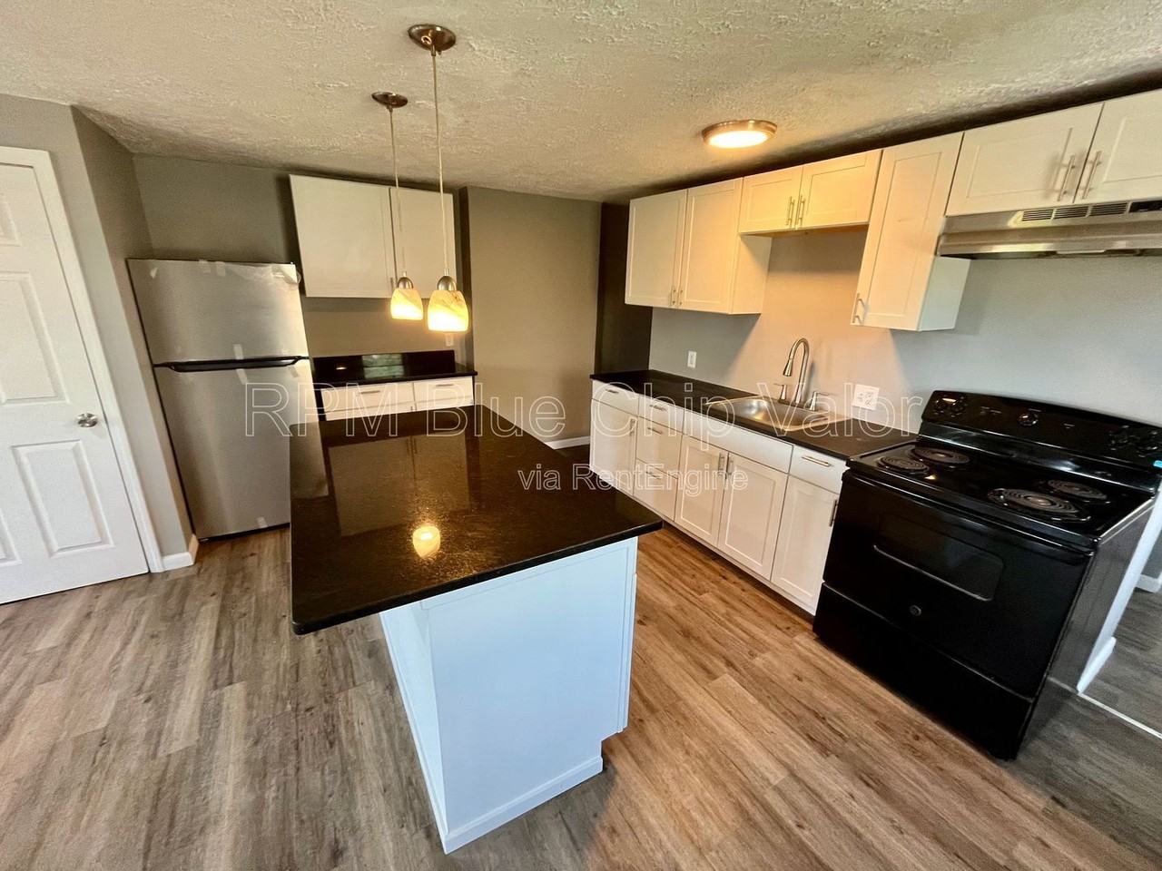 514 Oliver St - Photo 3 of 11