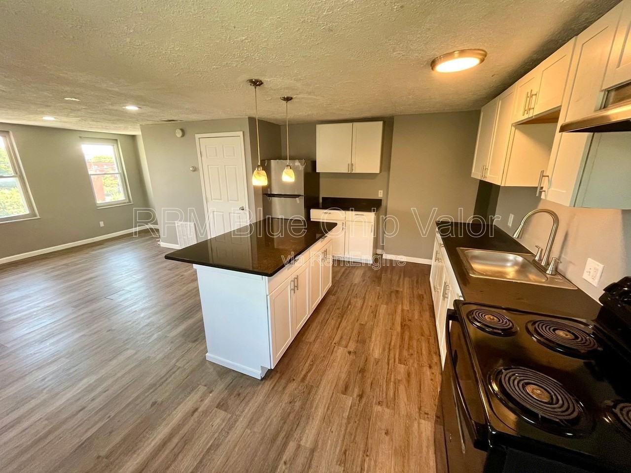514 Oliver St - Photo 4 of 11