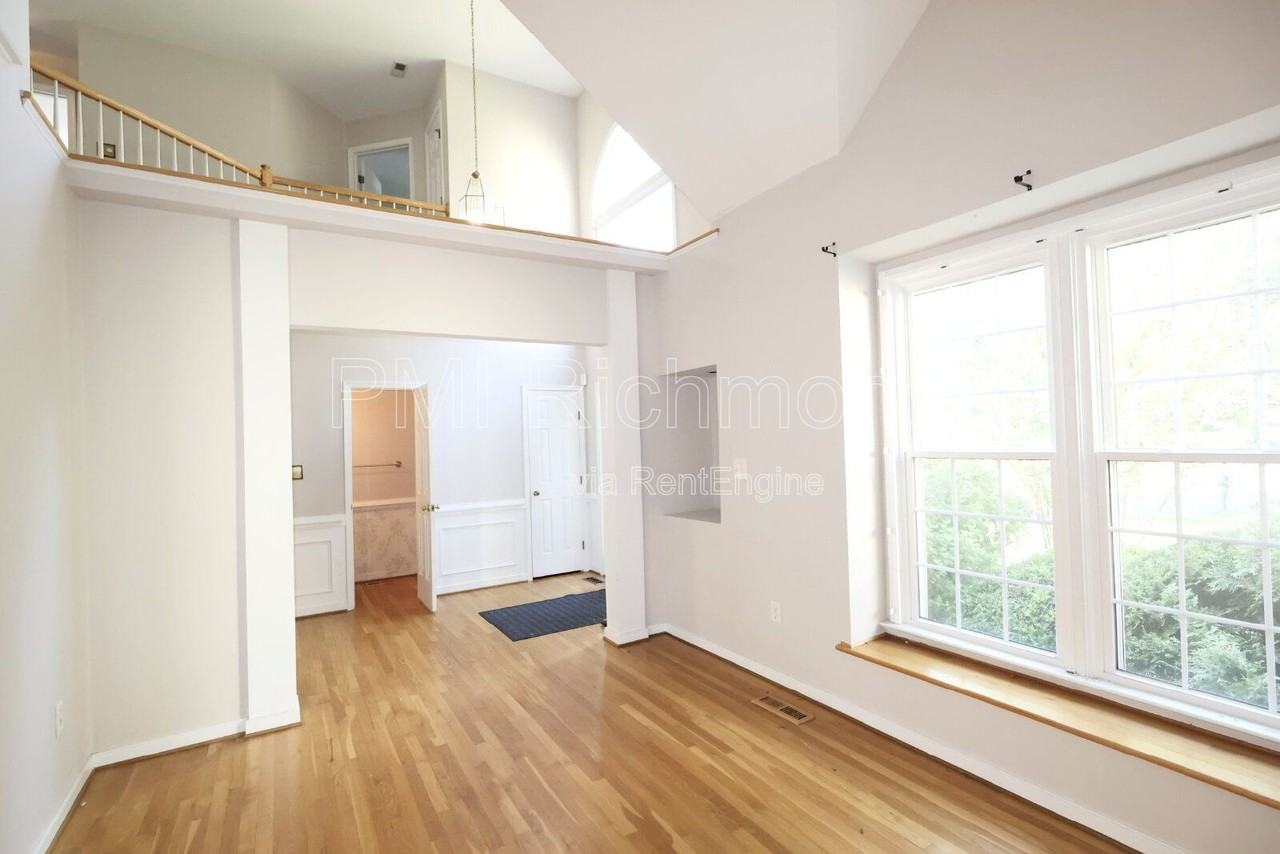 6004 Manor Park Ter - Photo 7 of 45