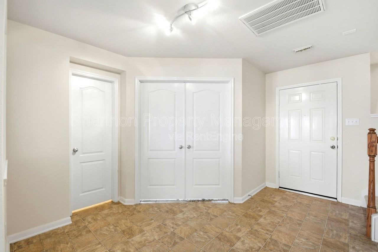 526 Remington Lodge Ct - Photo 5 of 50