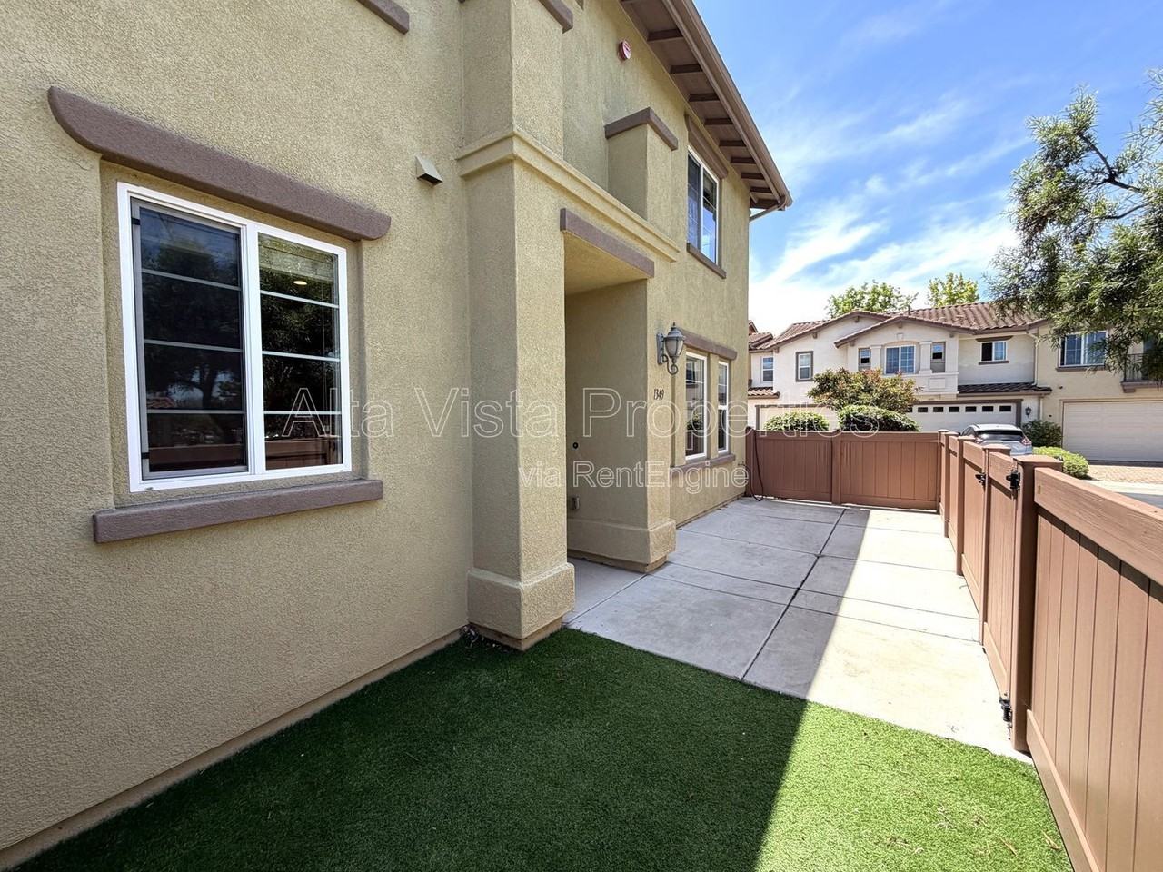 1349 Isabella Way - Photo 2 of 27