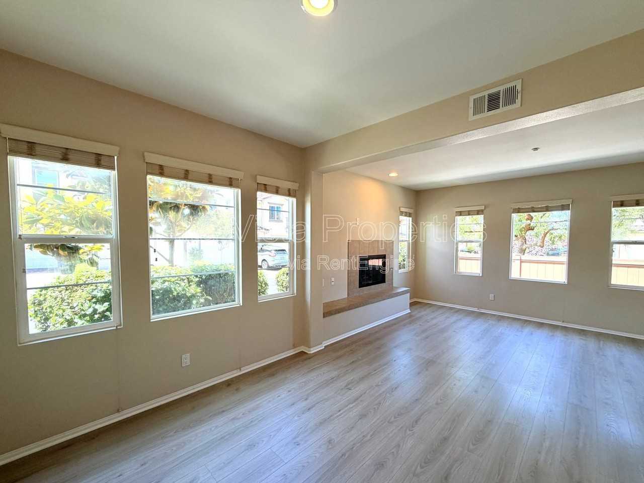 1349 Isabella Way - Photo 6 of 27