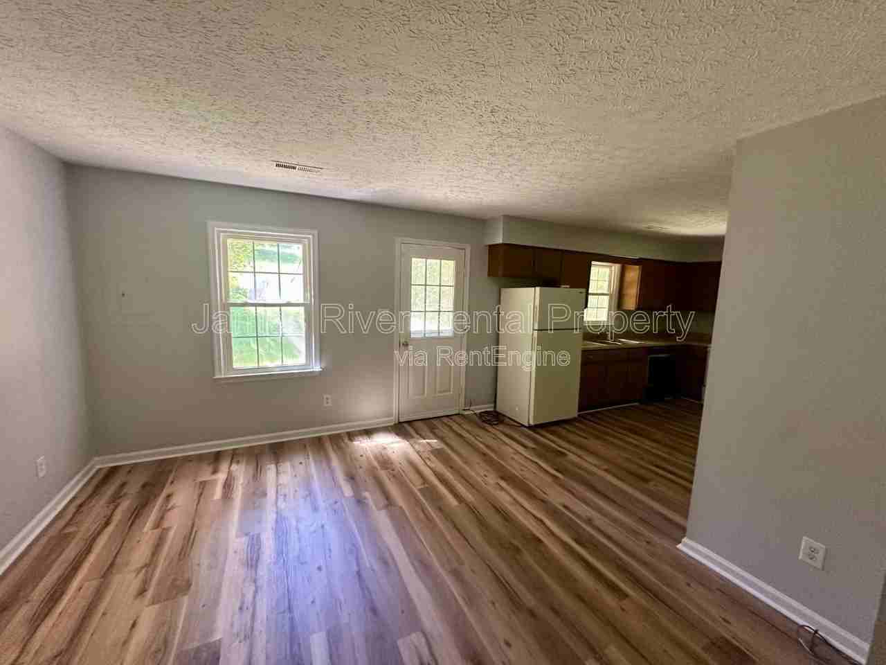 105 Daniel St #105B - Photo 3 of 13