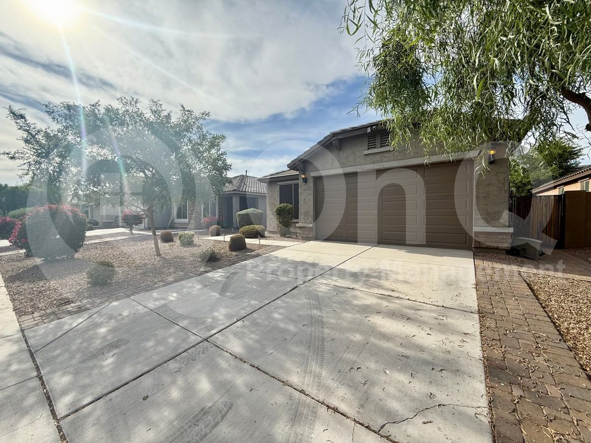 9560 W Weeping Willow Rd - Photo 2 of 24