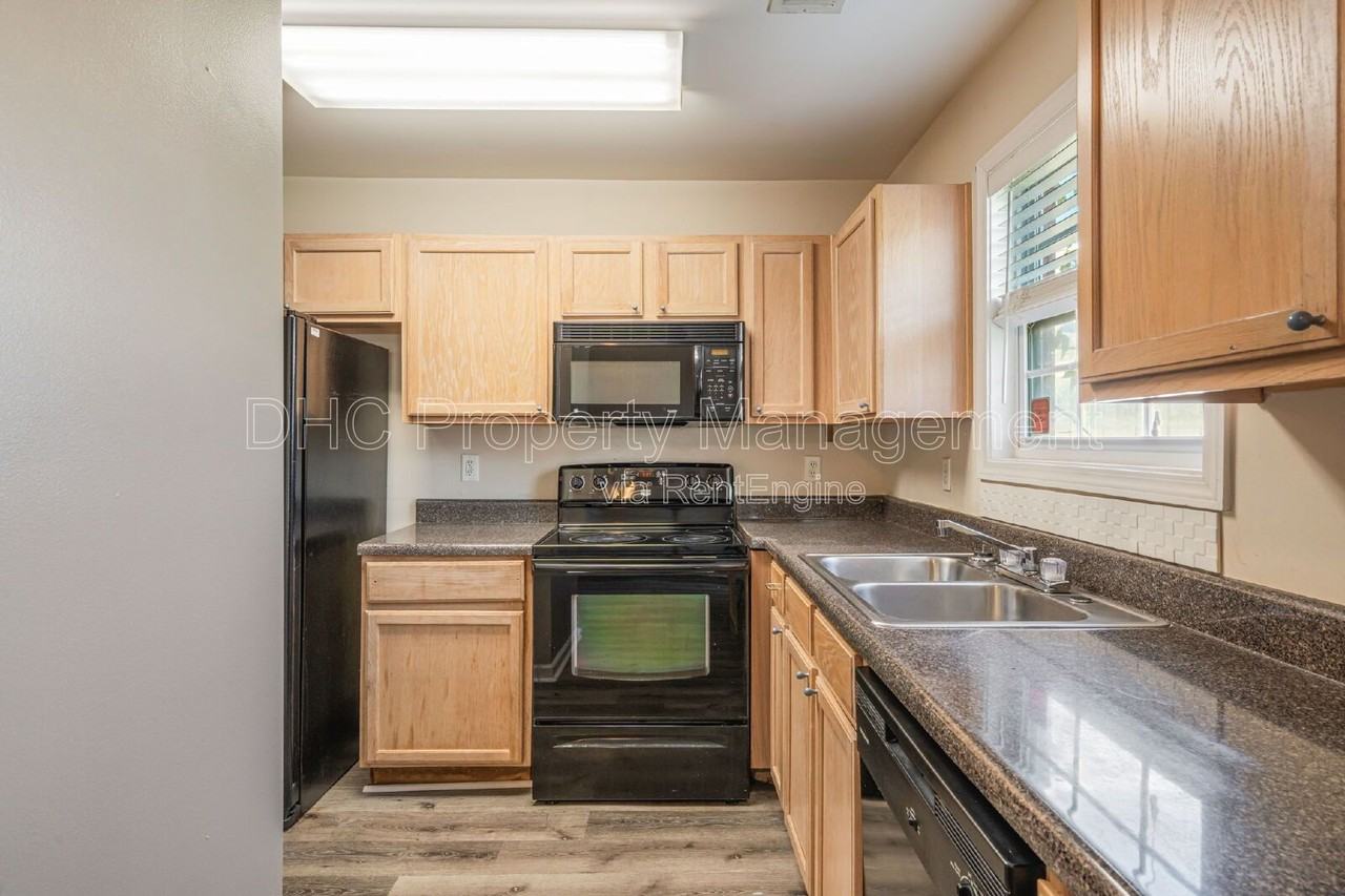 6494 Snowbird Ln - Photo 3 of 12