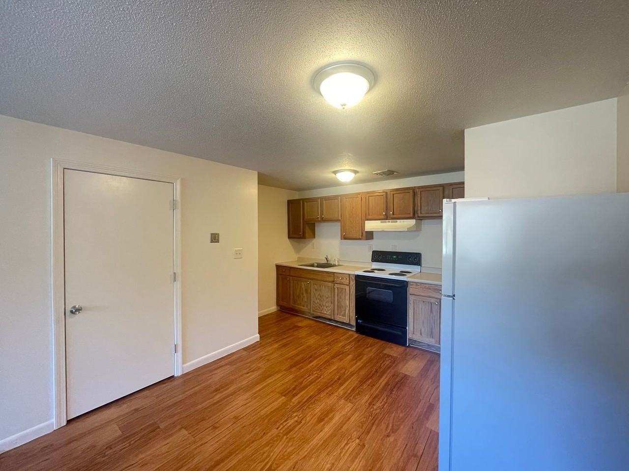 173 Loudon Rd #406 - Photo 4 of 21