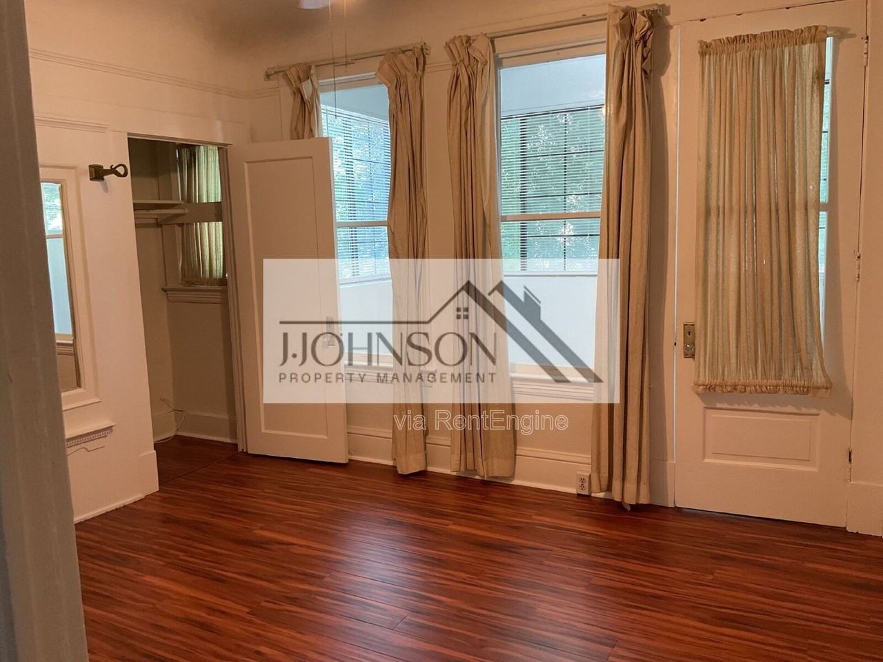 830 N Van Buren St #B - Photo 5 of 9