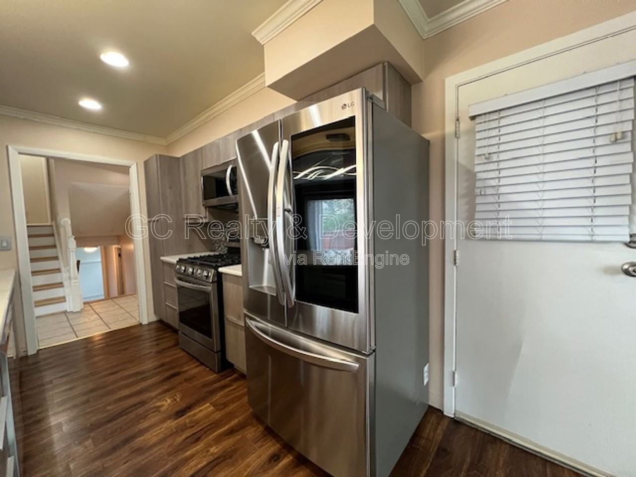 1540 Edgefield Ln - Photo 4 of 38