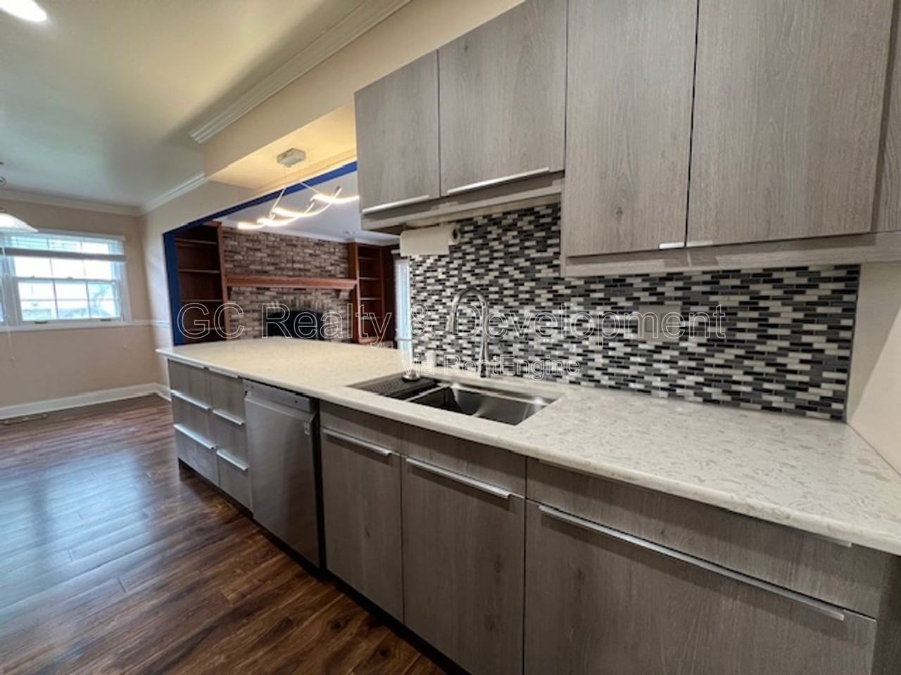 1540 Edgefield Ln - Photo 5 of 38
