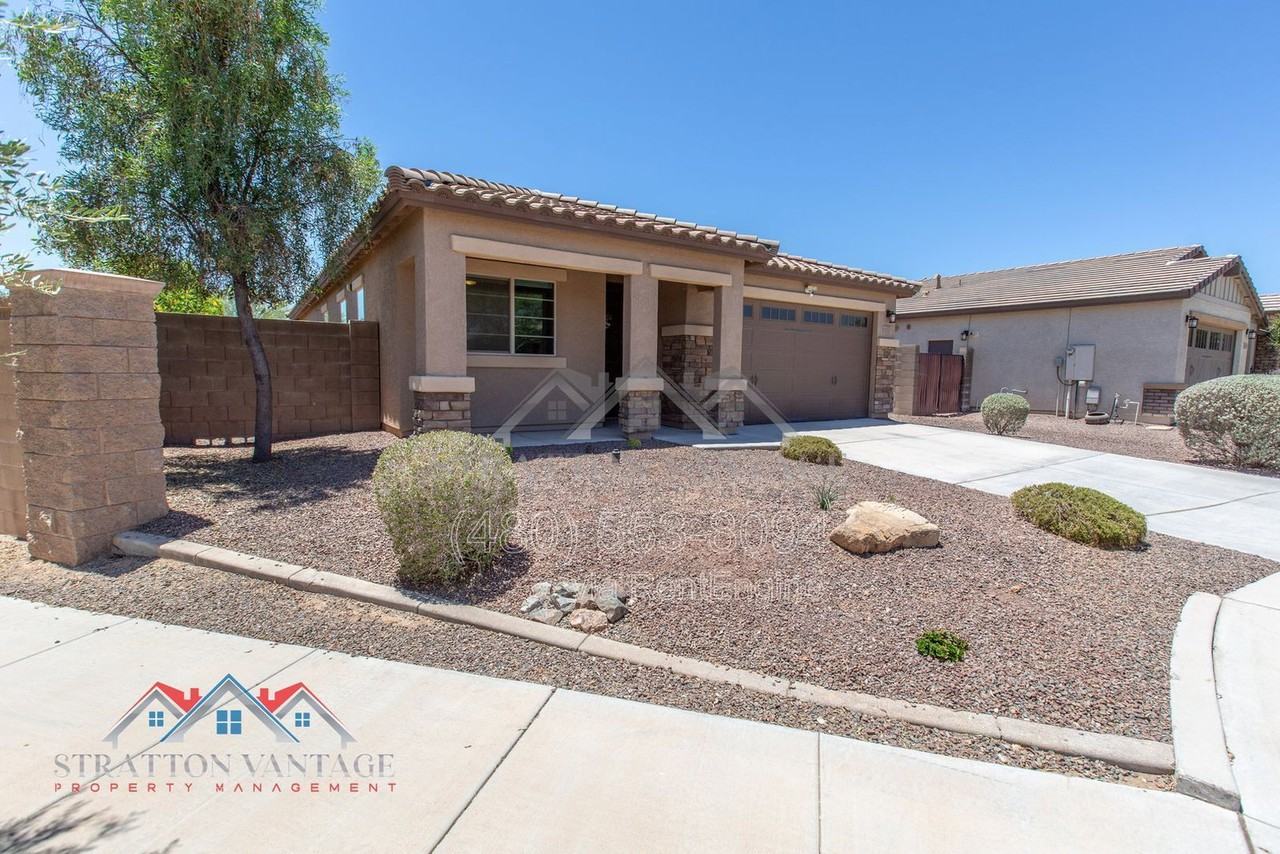 17113 W Diana Ave - Photo 4 of 44
