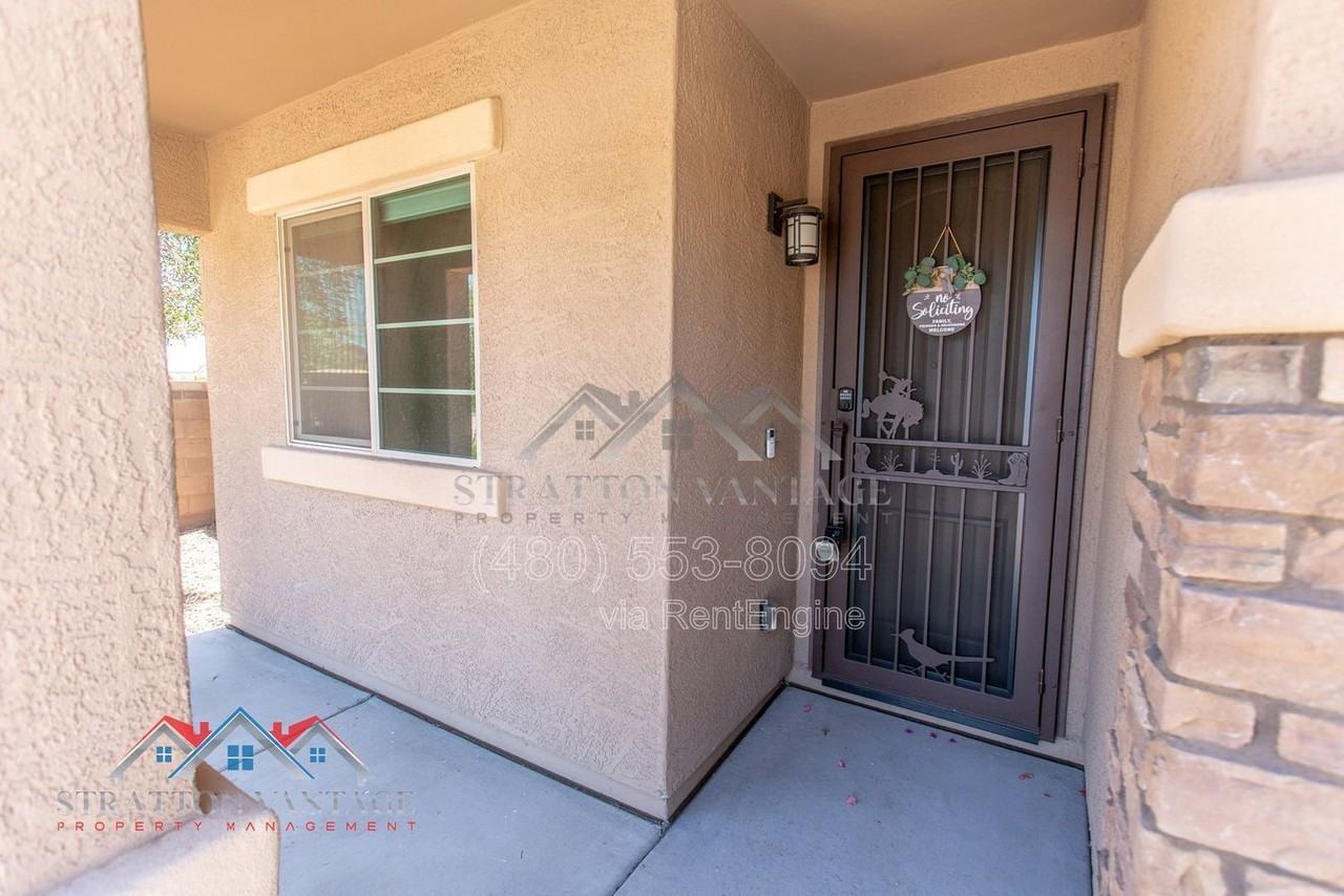 17113 W Diana Ave - Photo 6 of 44