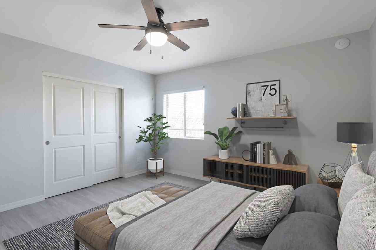 814 E 9th St #7 - Photo 7 of 50