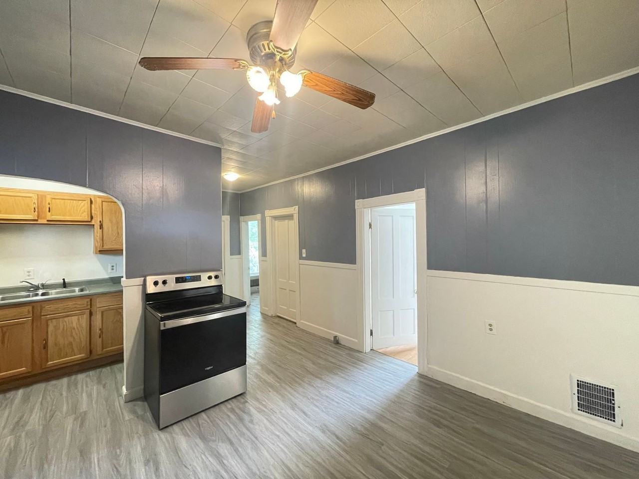 119 Cypress St #1 - Photo 3 of 24