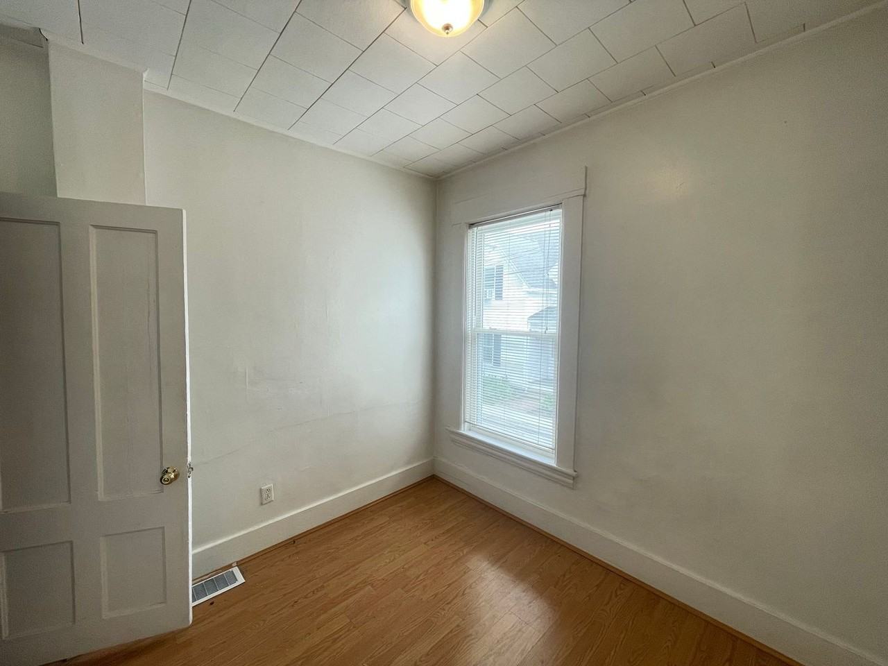 119 Cypress St #1 - Photo 5 of 24