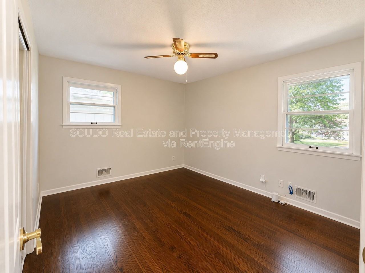 8806 Crescent Ave - Photo 6 of 20