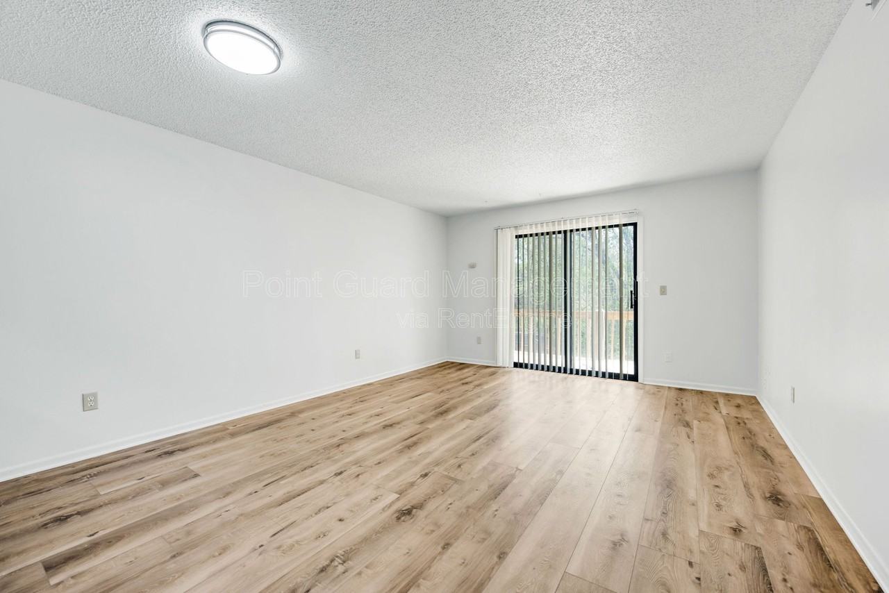 7013 N Chas Dr #B - Photo 3 of 21